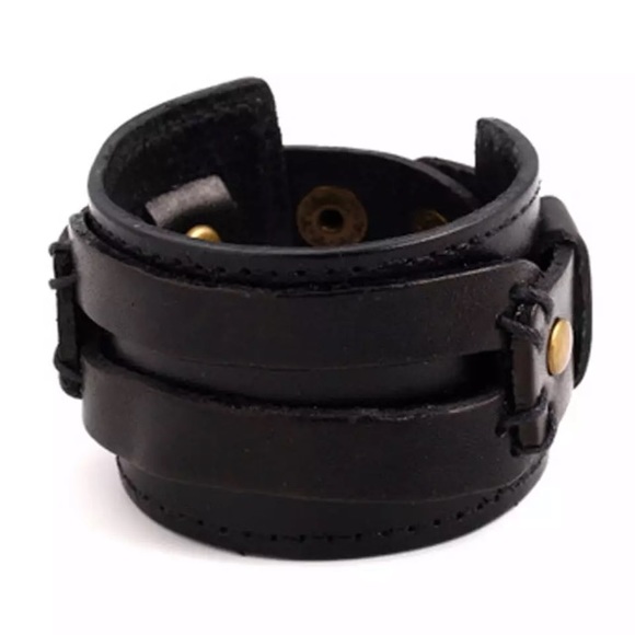 NEW!๐๐AWESOME LEATHER CUFF!๐๐MENS WOMEN UNISEX - Picture 4 of 8